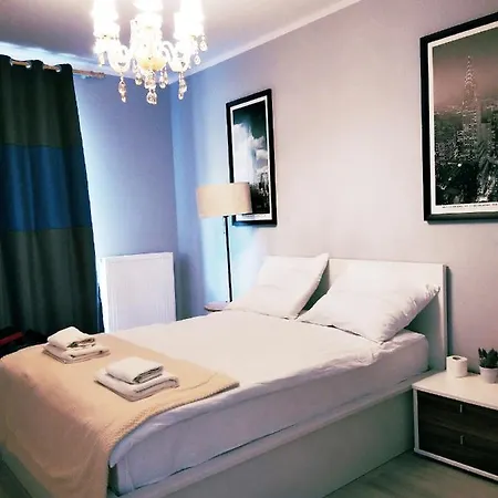 Airport Comfy Homestay Warsaw