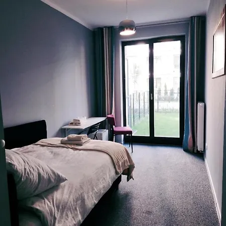 Airport Comfy Homestay Warsaw