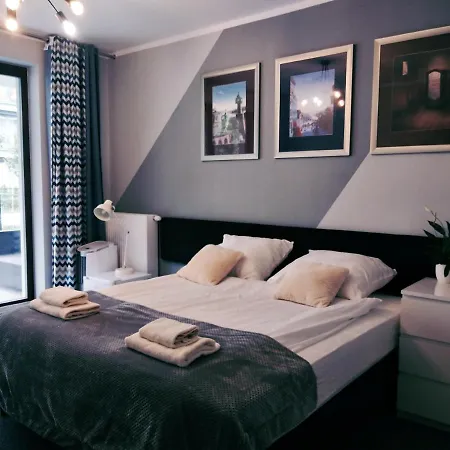 Airport Comfy Homestay Warsaw