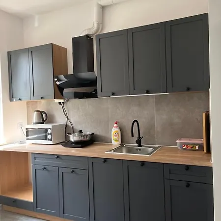 Airport Comfy Homestay Warsaw